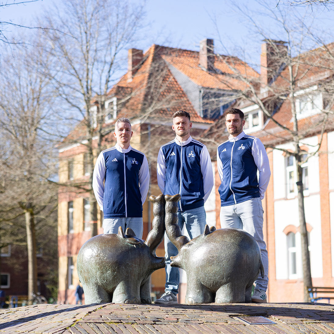 Ottifanten x Kickers Emden | limitierte Trainingsjacke mit Ottifanten-Stick