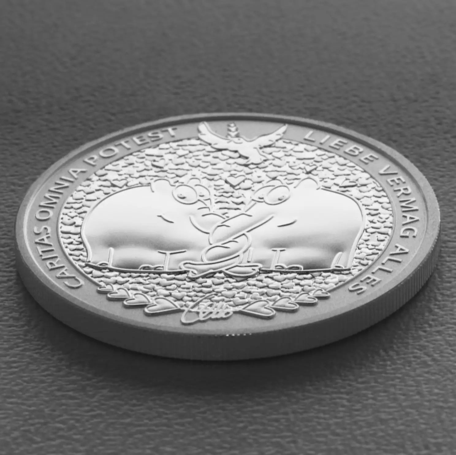 1oz Silbermünze 2024 "Caritas Omnia Potest" | limitiert in Schatulle + Otto Waalkes Signatur